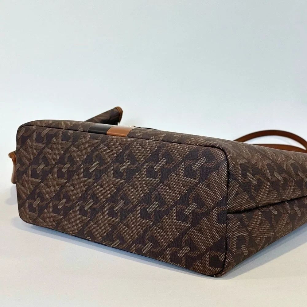Michael Kors Tote Bag - Picture 9 of 16